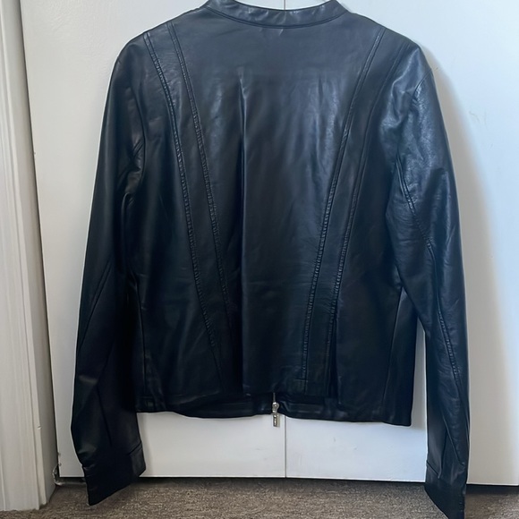 black leather jacket - Picture 5 of 5